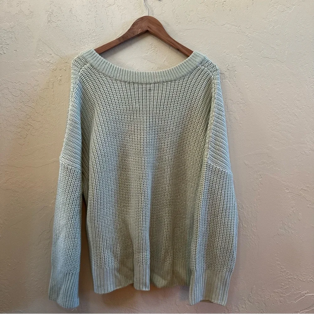 Abercrombie & Fitch Light Green V-Neck Sweater - Picture 2 of 4
